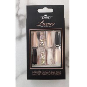 Press on nails with rhinestone